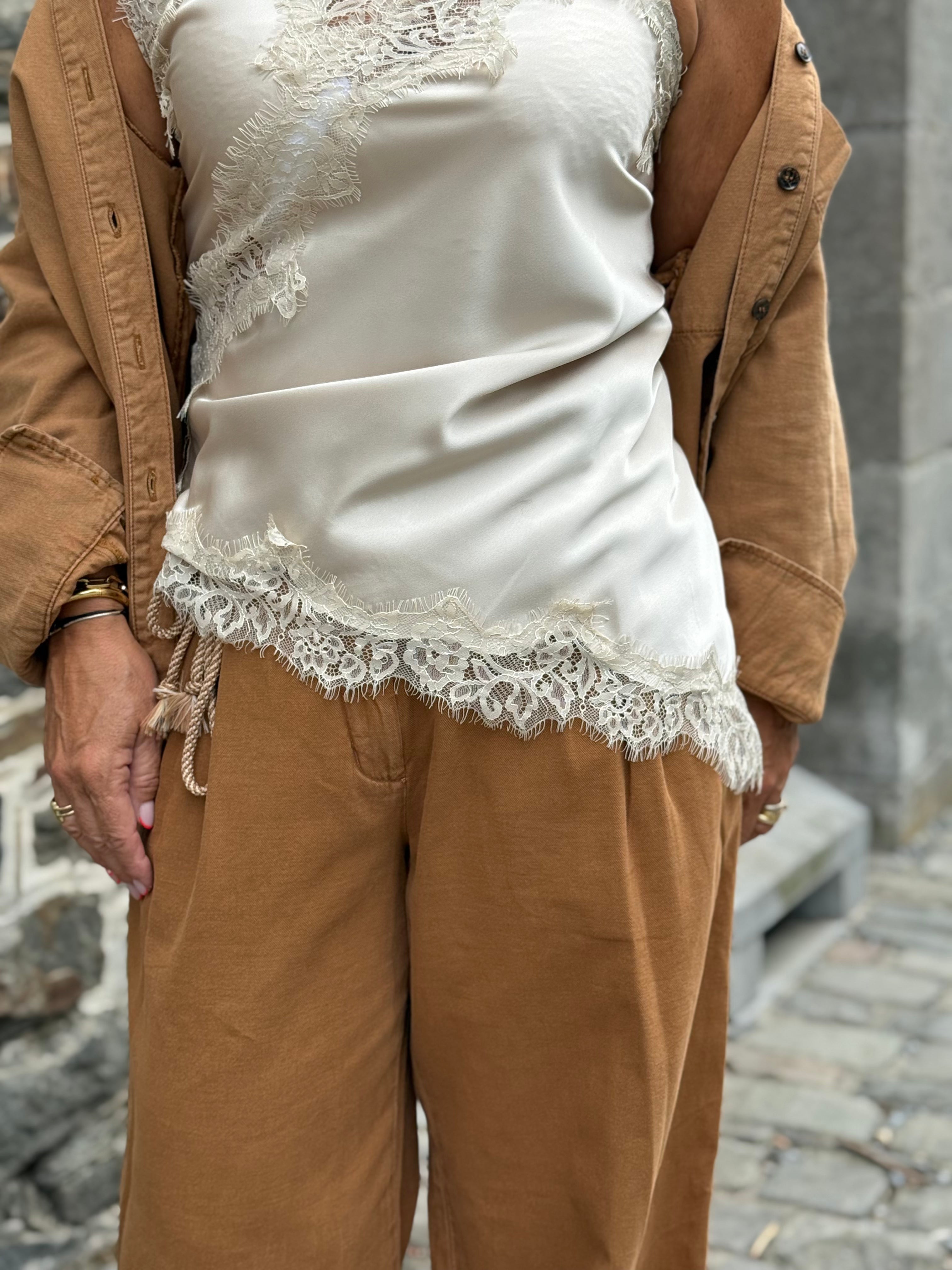 Top dentelle beige TU