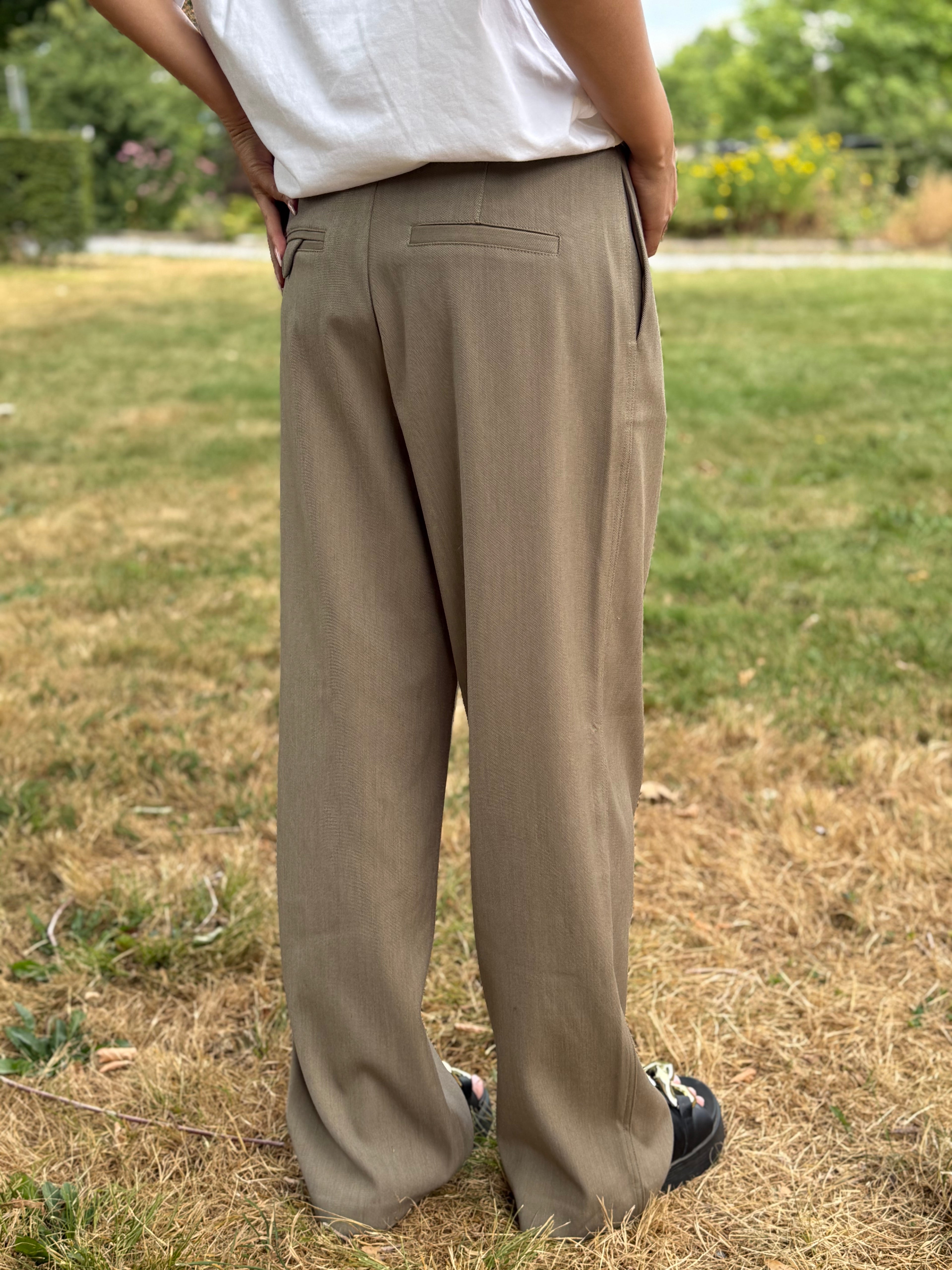 Pantalon Mbym neuf (avec étiquette : 99,95€) T.S