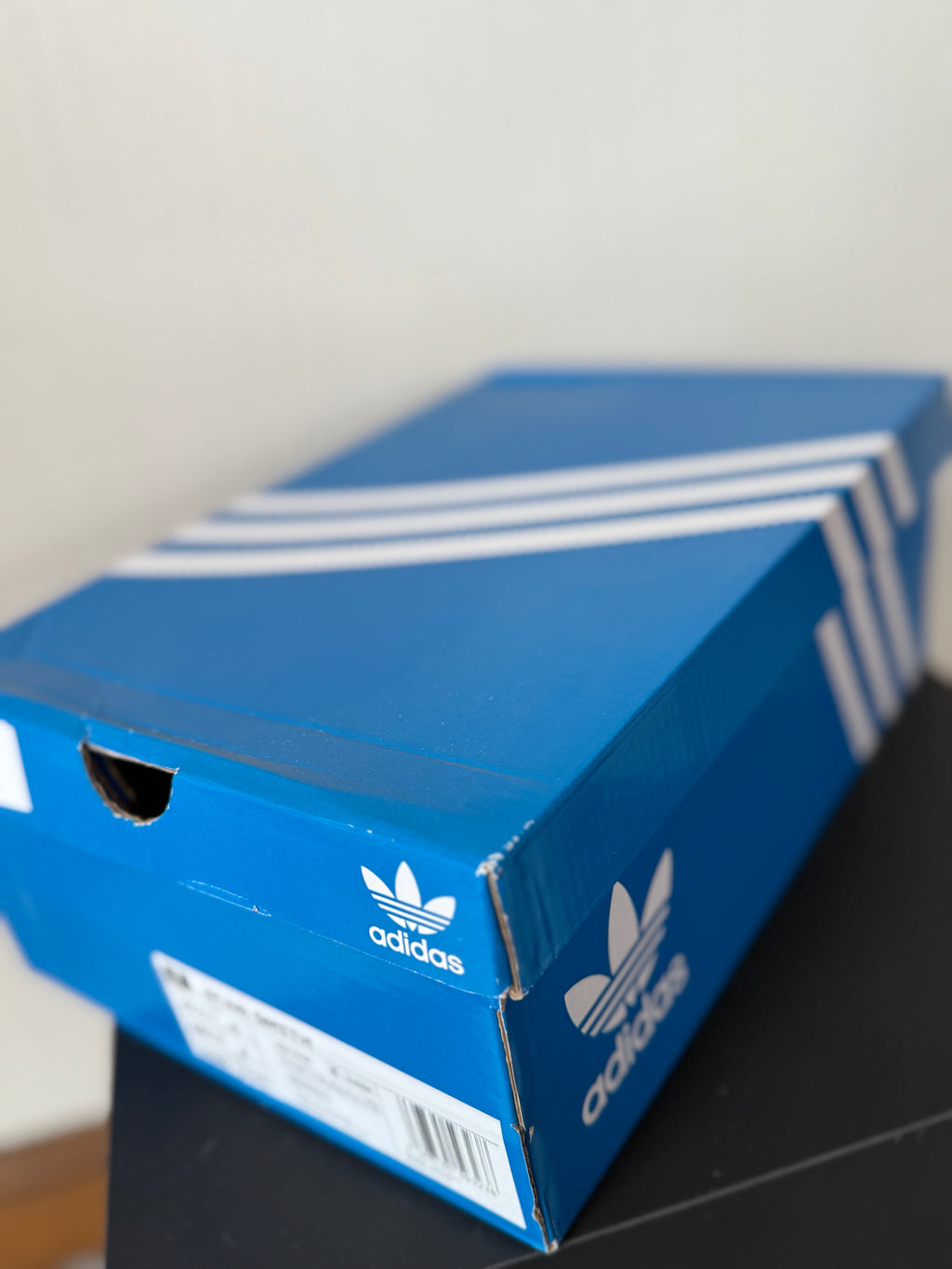 Baskets ADIDAS neuves P.36 2/3