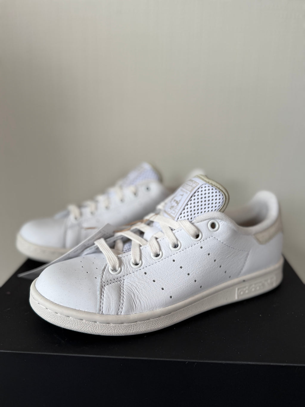 Baskets ADIDAS neuves P.36 2/3