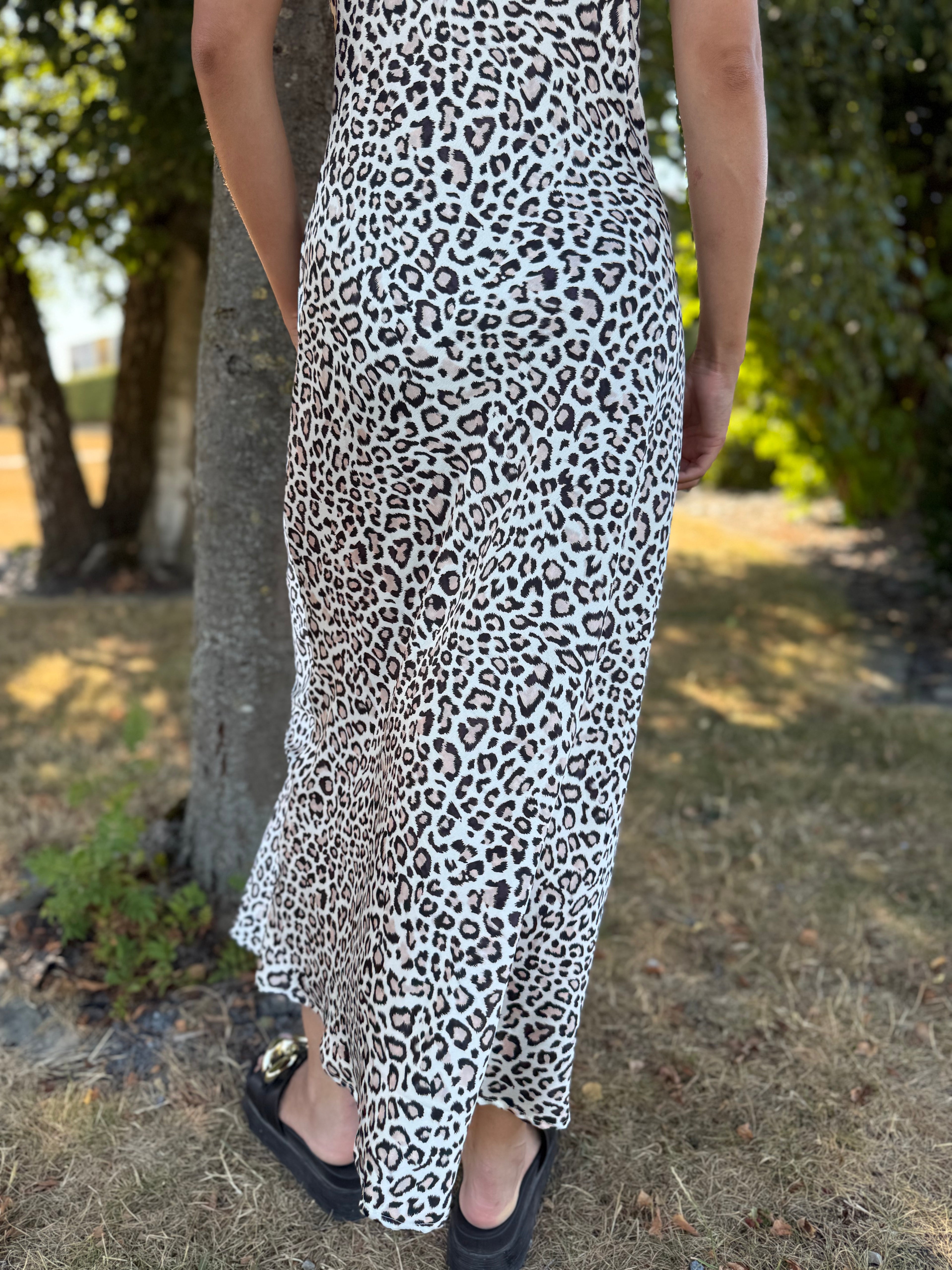 Robe GUESS T.M