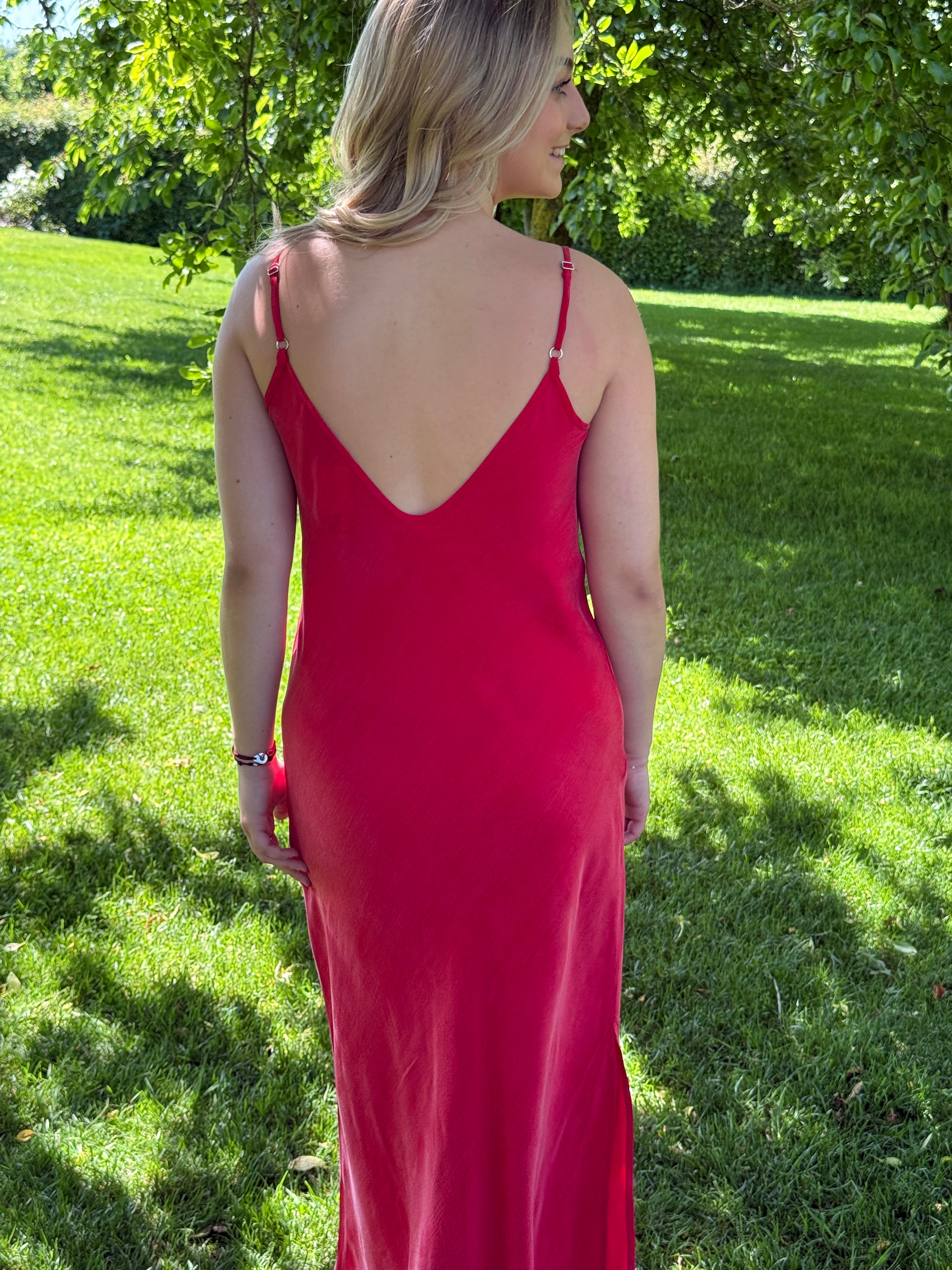 Robe rouge RAE T.42