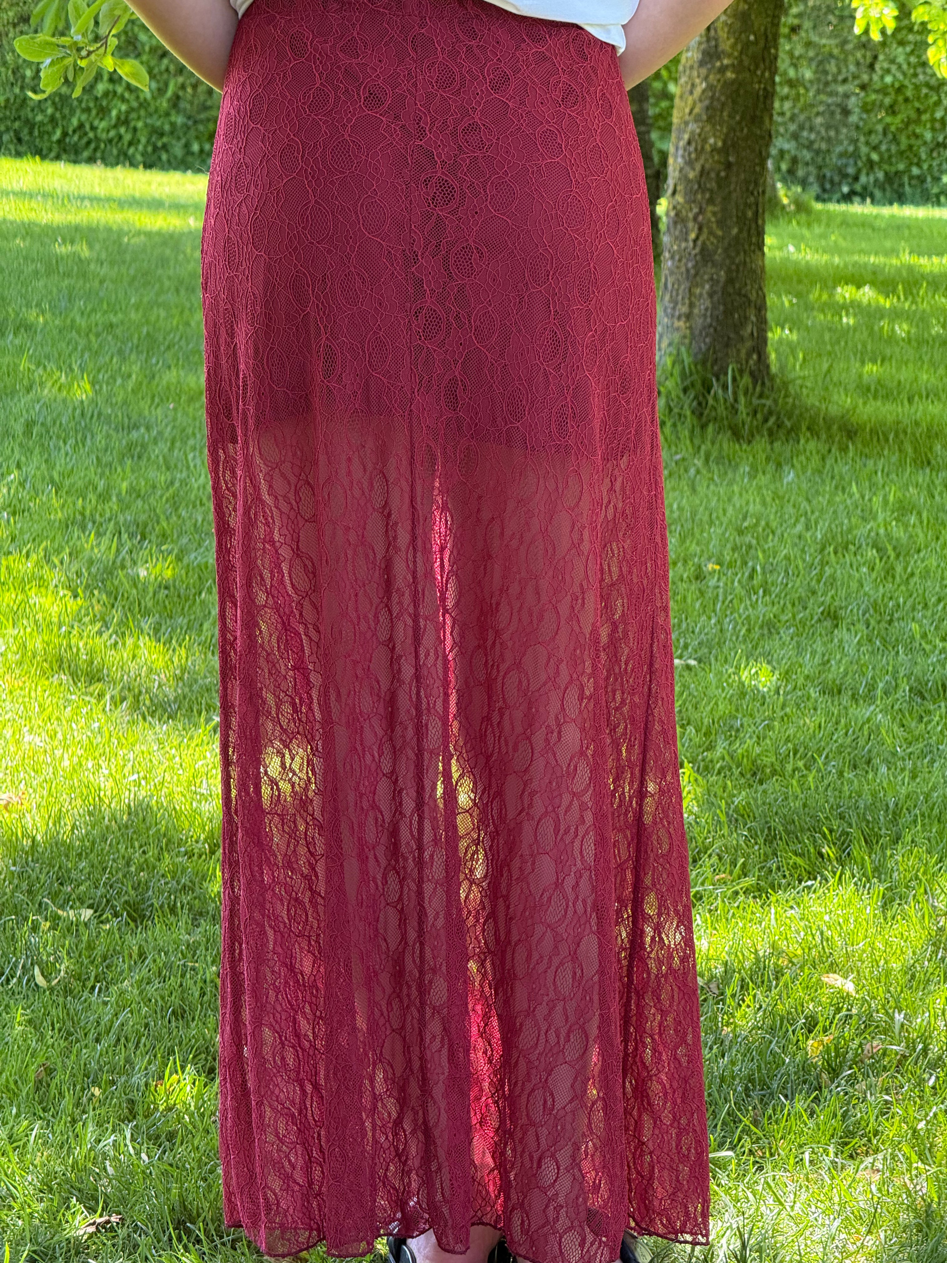 Jupon bordeaux dentelle TU