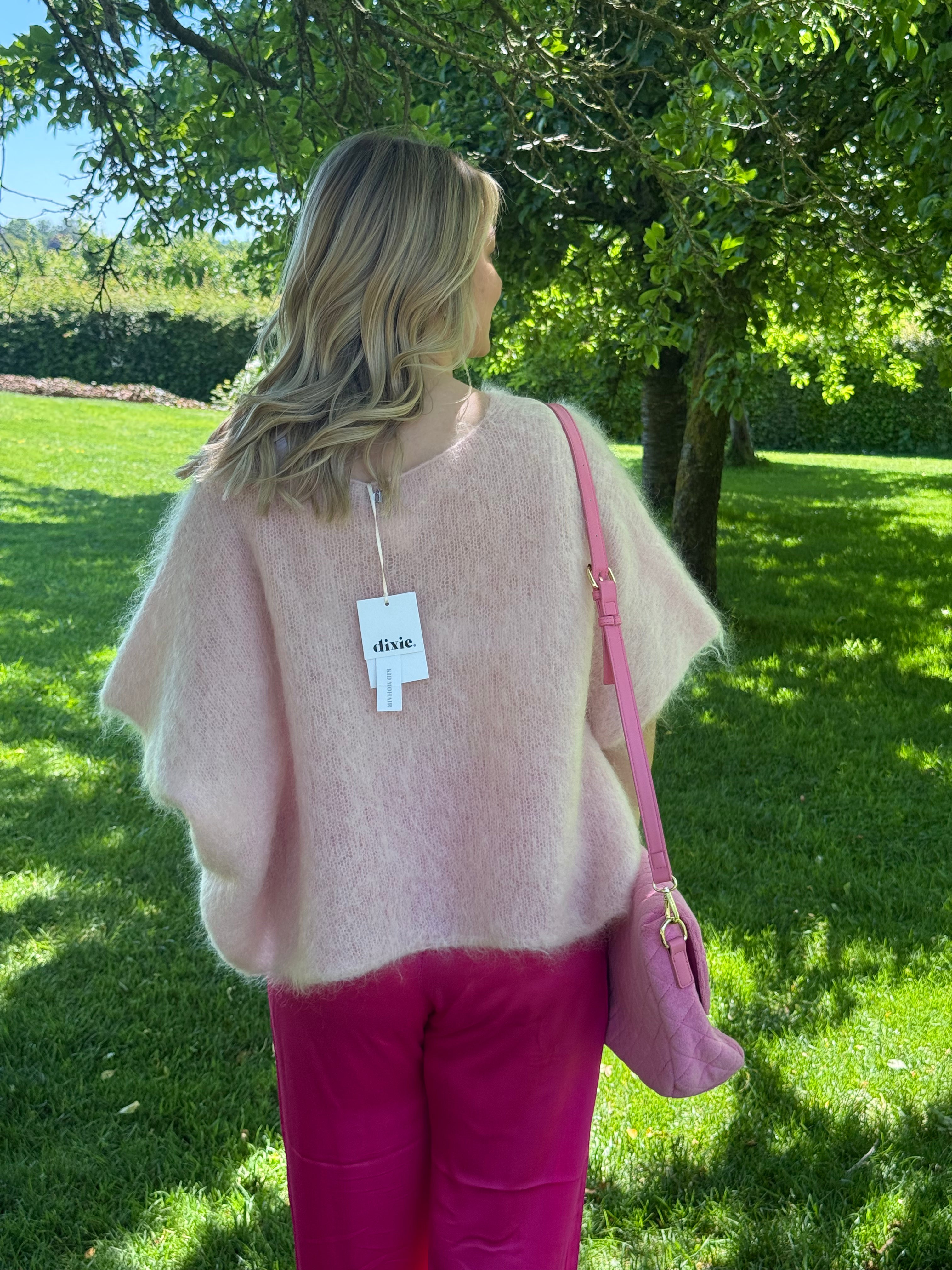 Pull Dixie avec étiquette T.S