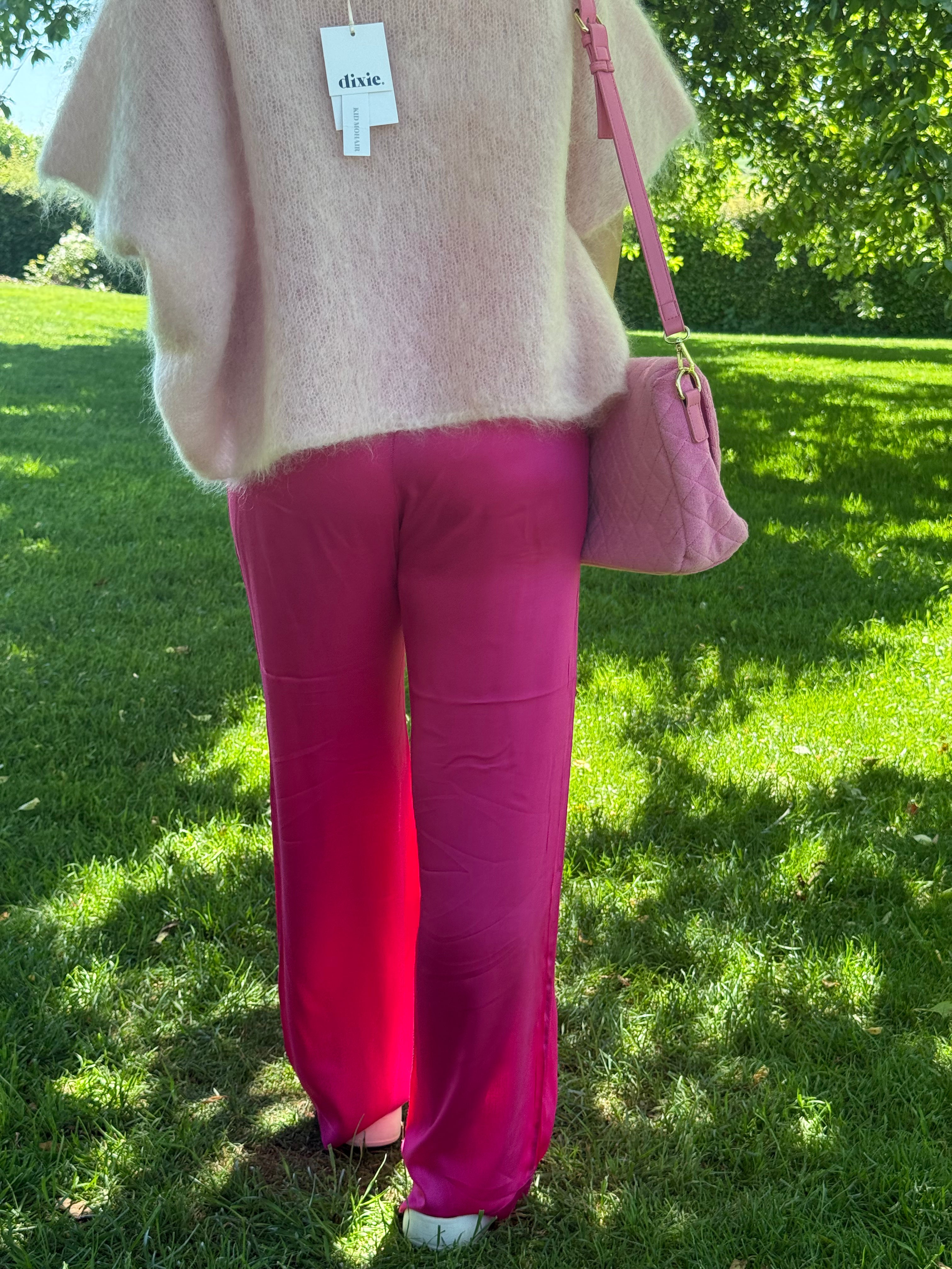 Pull Dixie avec étiquette T.S